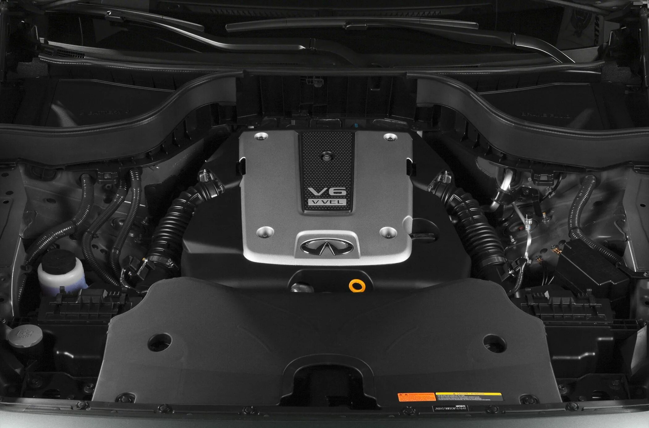 Инфинити qx70 аккумулятор. Двигатель инфинити qx70. infiniti qx70 двигатель. номер двигателя инфинити qx70. аккумулятор на инфинити qx70 дизель 2015.