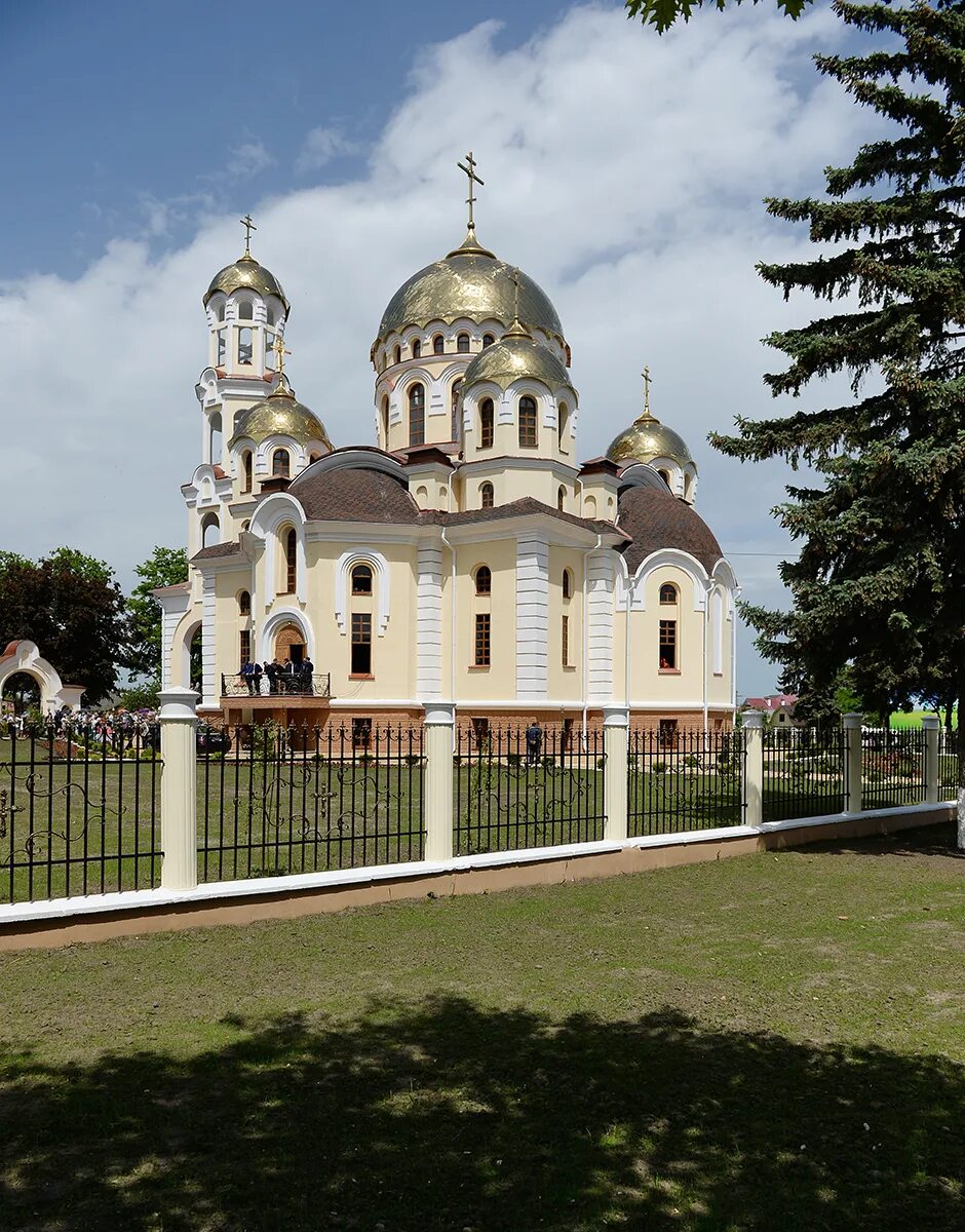 кафедральный собор марии магдалины. храм магдалины нальчик. фото храм марии магдалины в нальчике. нальчик собор марии магдалины внутри. собор магдалины в нальчике.