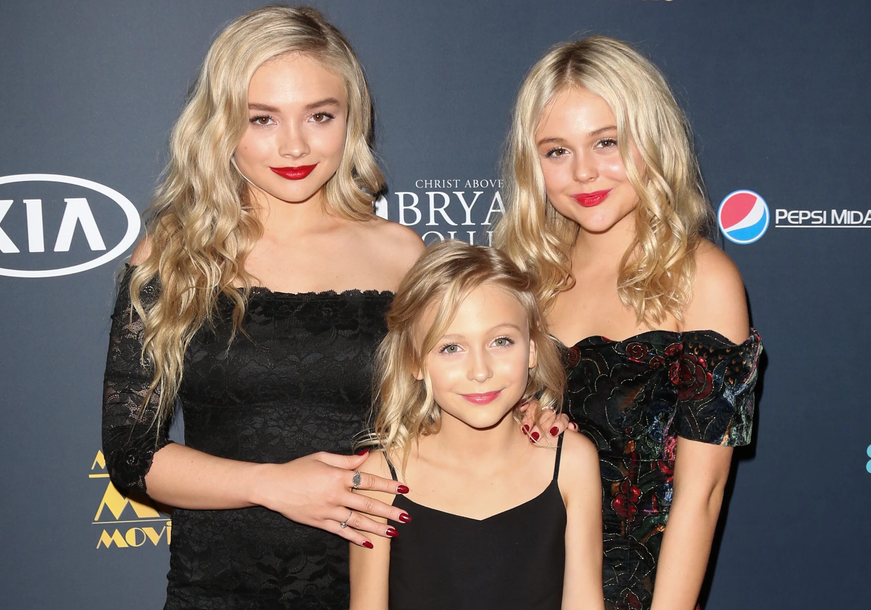 Сестры линд. Natalie alyn lind 2022. Аливия элин линд. Alyvia alyn lind. Сестры линд.