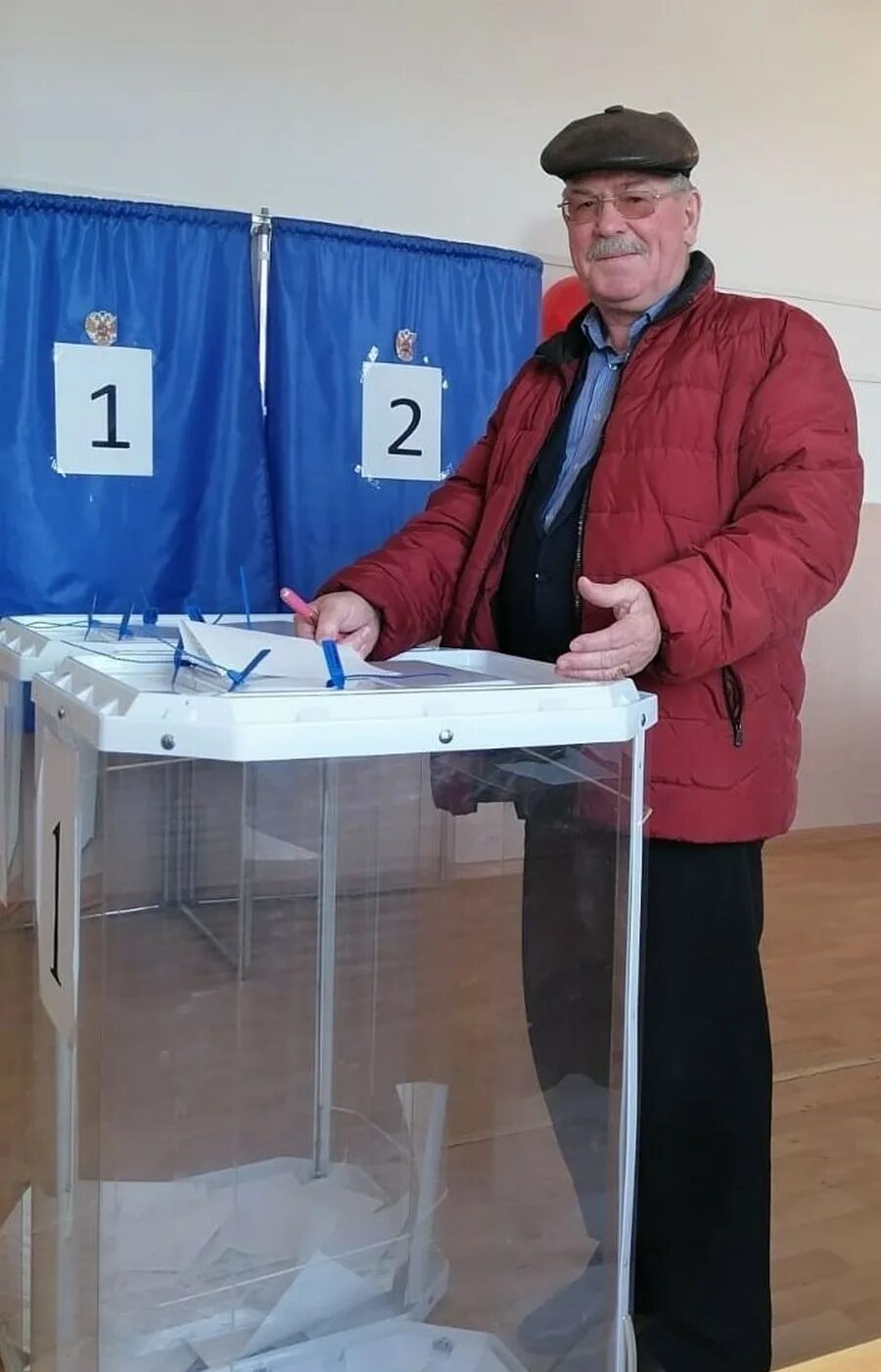 избиратели.