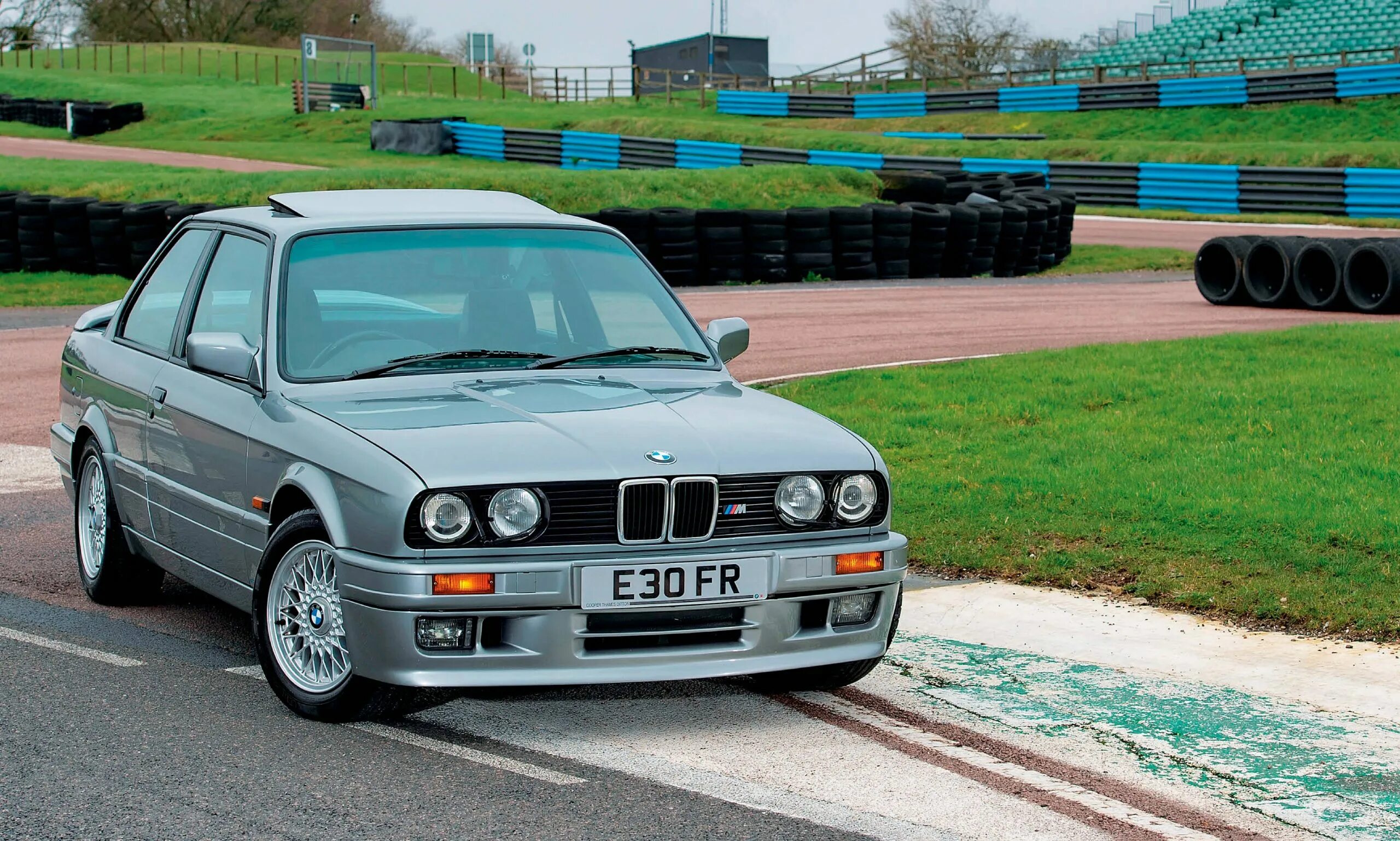 Сохранение бмв е30. Bmw e30 325i. bmw 325 e30. бмв е30 325i. бмв 325 е30.