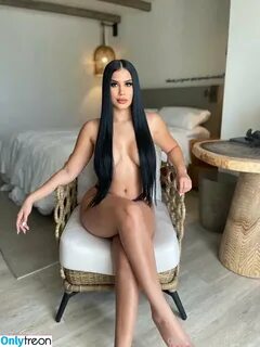 Roxana Ventura голая photo 0018 (roxanaventura  roxanaventuraa) .