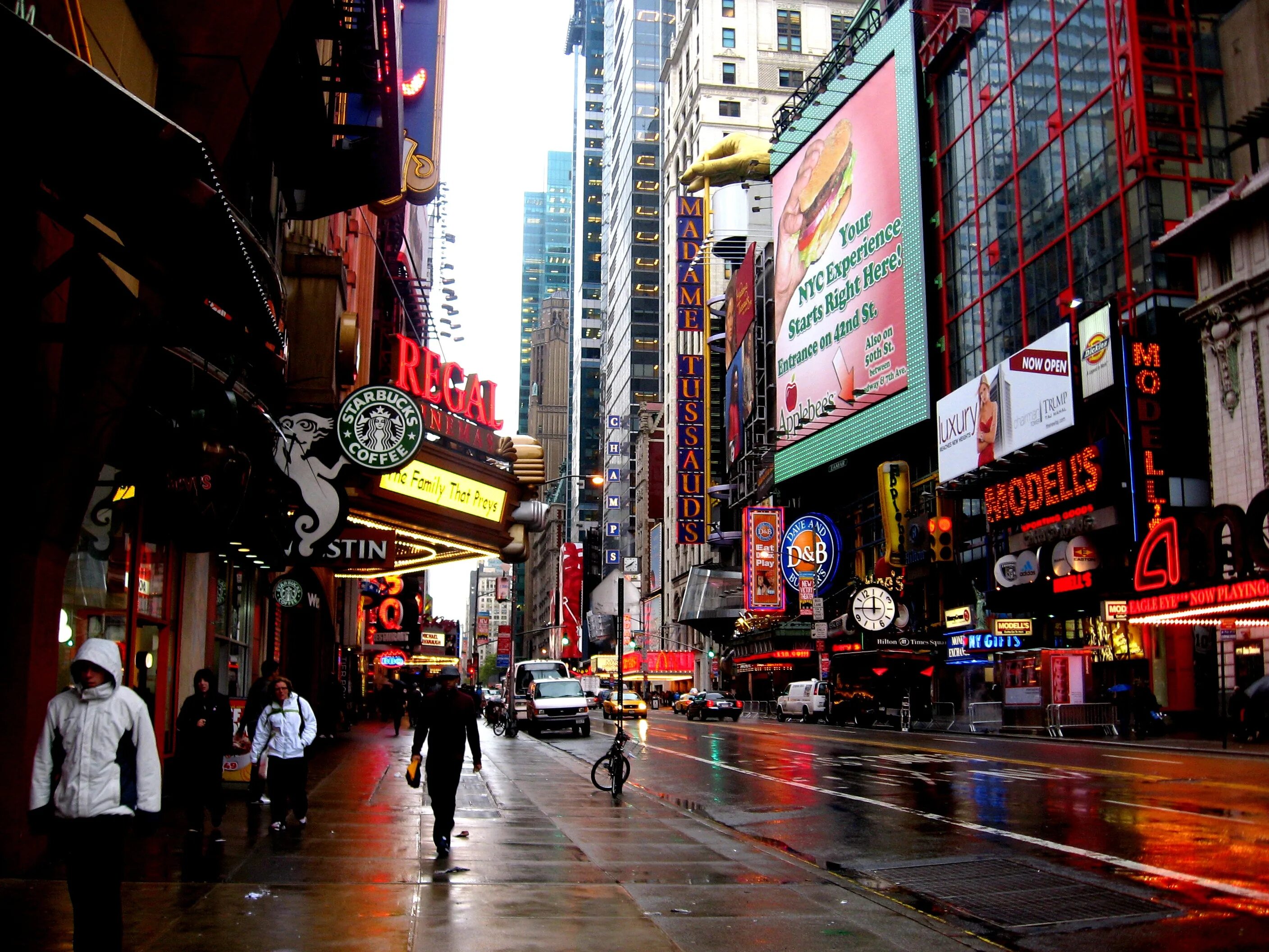 New york city streets. Центральная улица Нью-Йорка. Нью-Йорк Манхэттен улица обои.