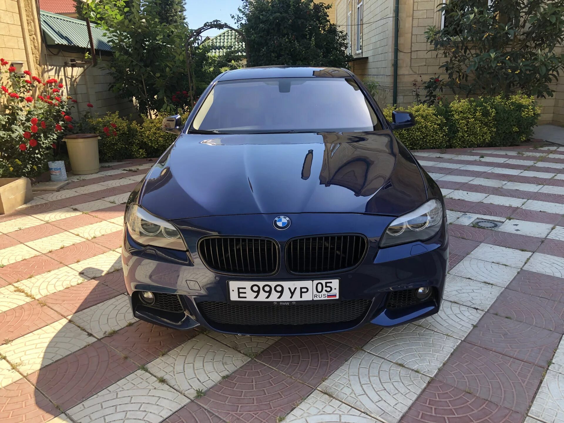 Бмв м5 ахмеда венгалби. БМВ м5 999. БМВ МКА 5. BMW m5 Дагестан. BMW m5 2012 черная.