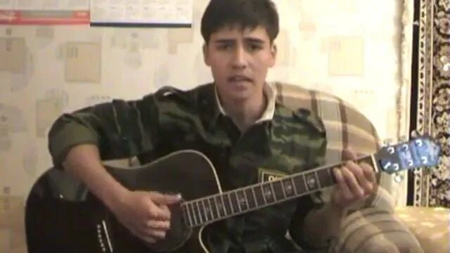 Слушать песню обычный автобус. Песня под гитару 2 года в сапогах. песня здравствуй юность в сапогах бой на гитаре. здравствуй юность в сапогах песня слушать.