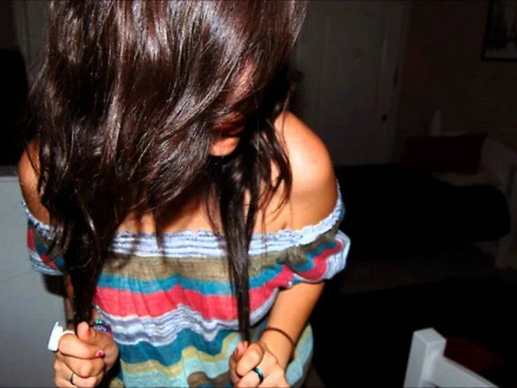 Брюнетка со спины с длинными волосами. Девушка с темными волосами. Красивые брюнетки с боку. Анастасия дмитриева нижний новгород. Диана кошкина.