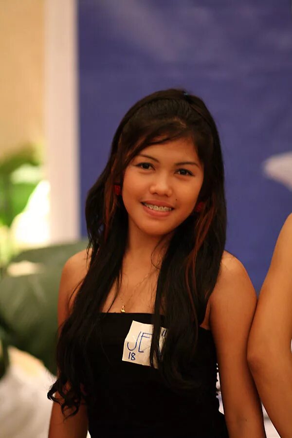 Филиппинки миниатюрные. Миниатюрную филиппинку. Линда эрмоса модель. Миниатюрную филиппинку. Миниатюрную филиппинку.