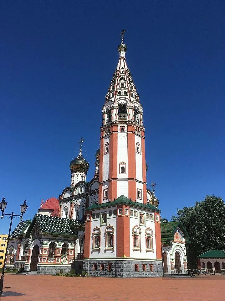 Гусев достопримечательности. Храм в Гусеве Калининградской области. Яркая Церковь Гусев Калининградская область. Гурьевск достопримечательности Калининградская. Церковь в Гурьевске Калининградской области.