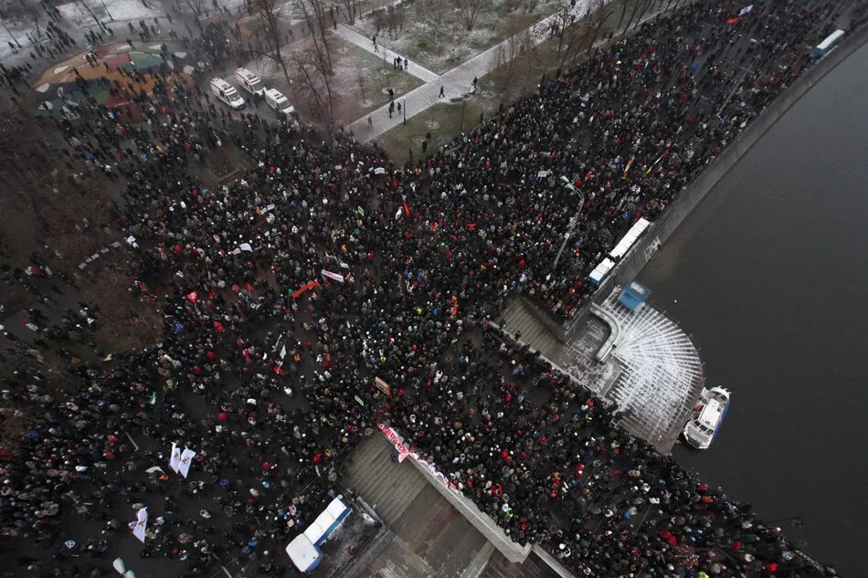 Болотная площадь митинг 2011. Болотная площадь вид сверху митинг. Митинг на Болотной площади 10 декабря 2011 года. Болотная площадь 2012 митинг. 4 декабря 2011