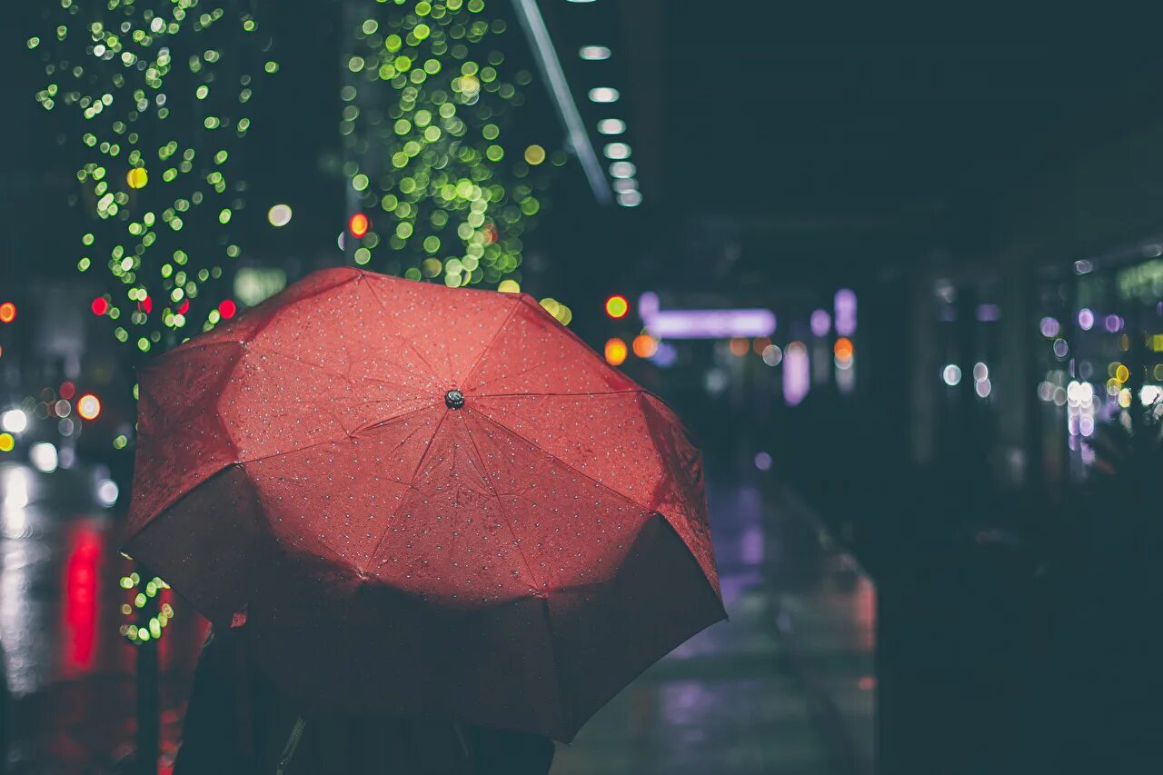 Зонтик г. Разноцветные зонтики. Дождь зонт. Улица с зонтами. Дождливый зонт.
