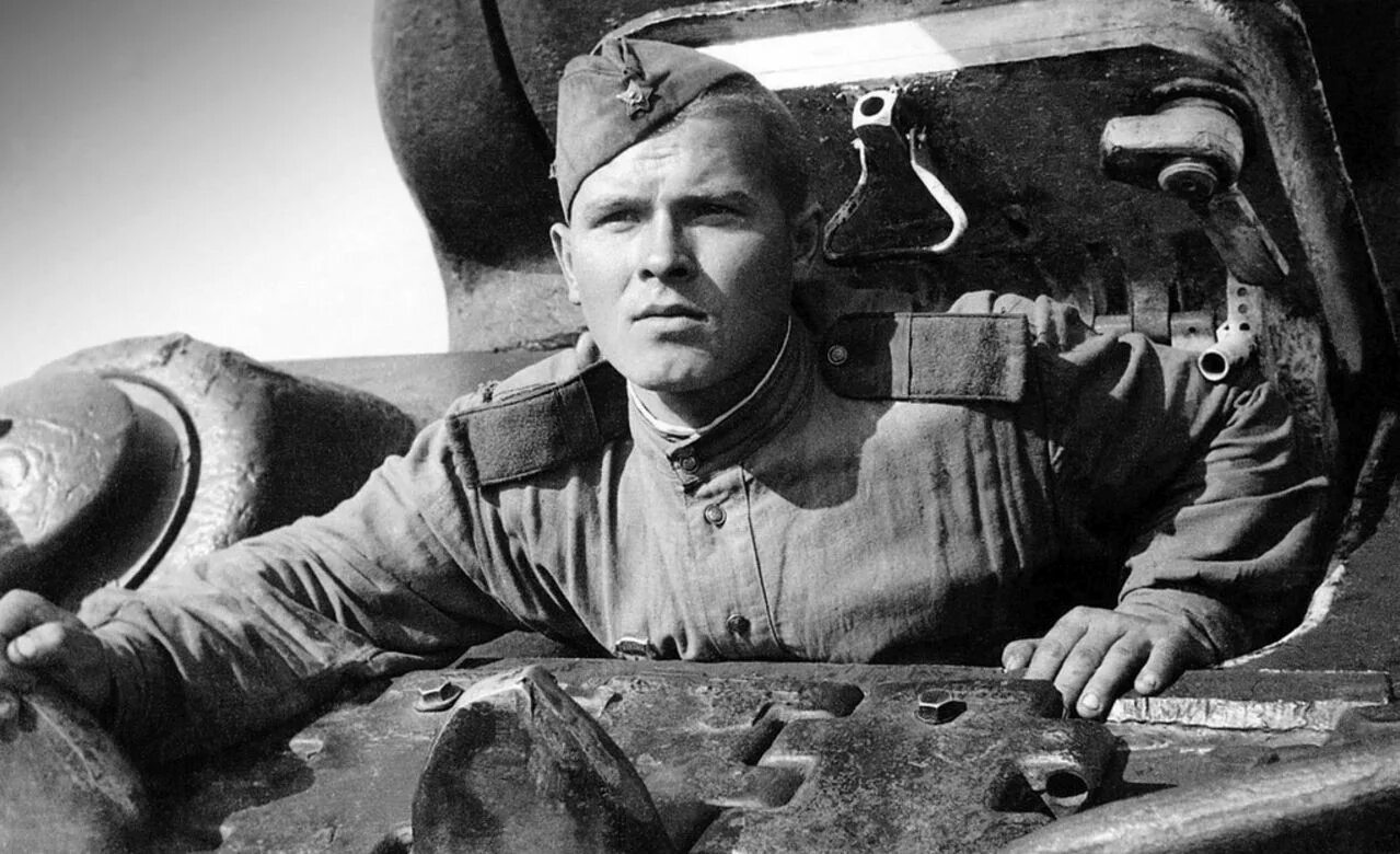 Танкист т 34. Сергиевское артиллерийское училище. Танк т 34 вов. Танкисты вермахта. Танкист поручик.