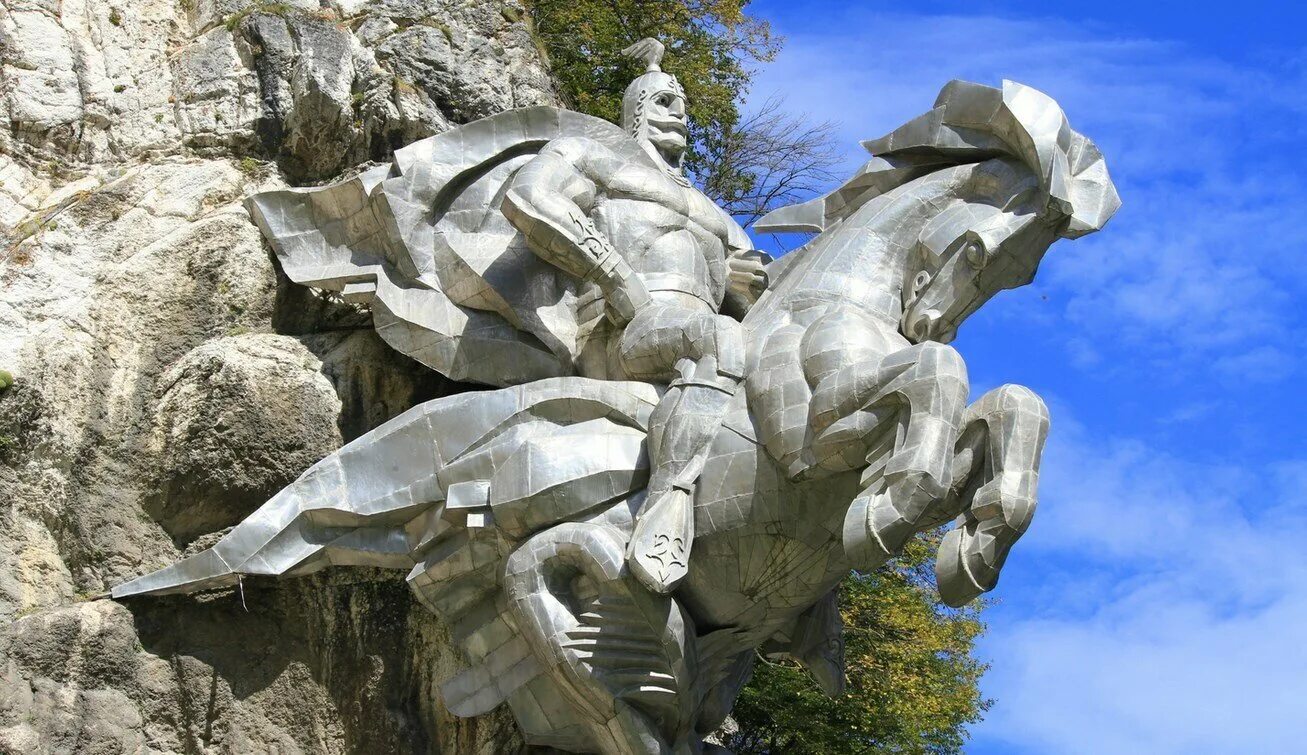 Уастырджи осетия. Северная осетия уастырджи. Уастырджи осетия. Уастырджи осетия. Северная осетия памятник уастырджи.