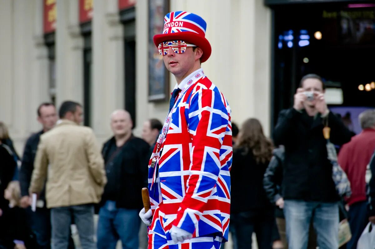 Родился в англии. Англия люди. Жители Лондона. Британцы люди. Люди из Великобритании.