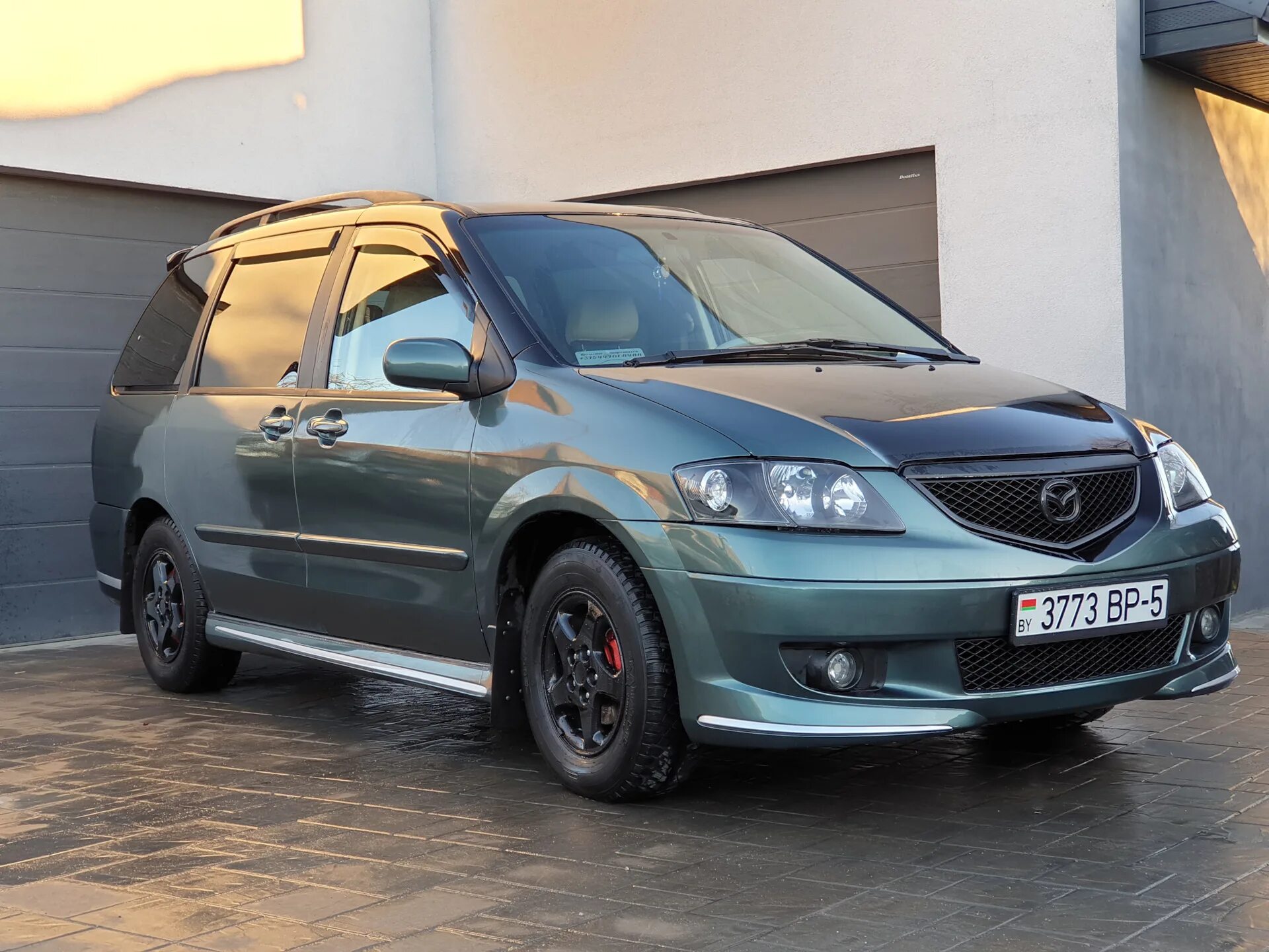 Mazda mpv r20. Mazda mpv stance. Mazda mpv диски. Mazda mpv 2004. Тюнинг mazda mpv 2004.