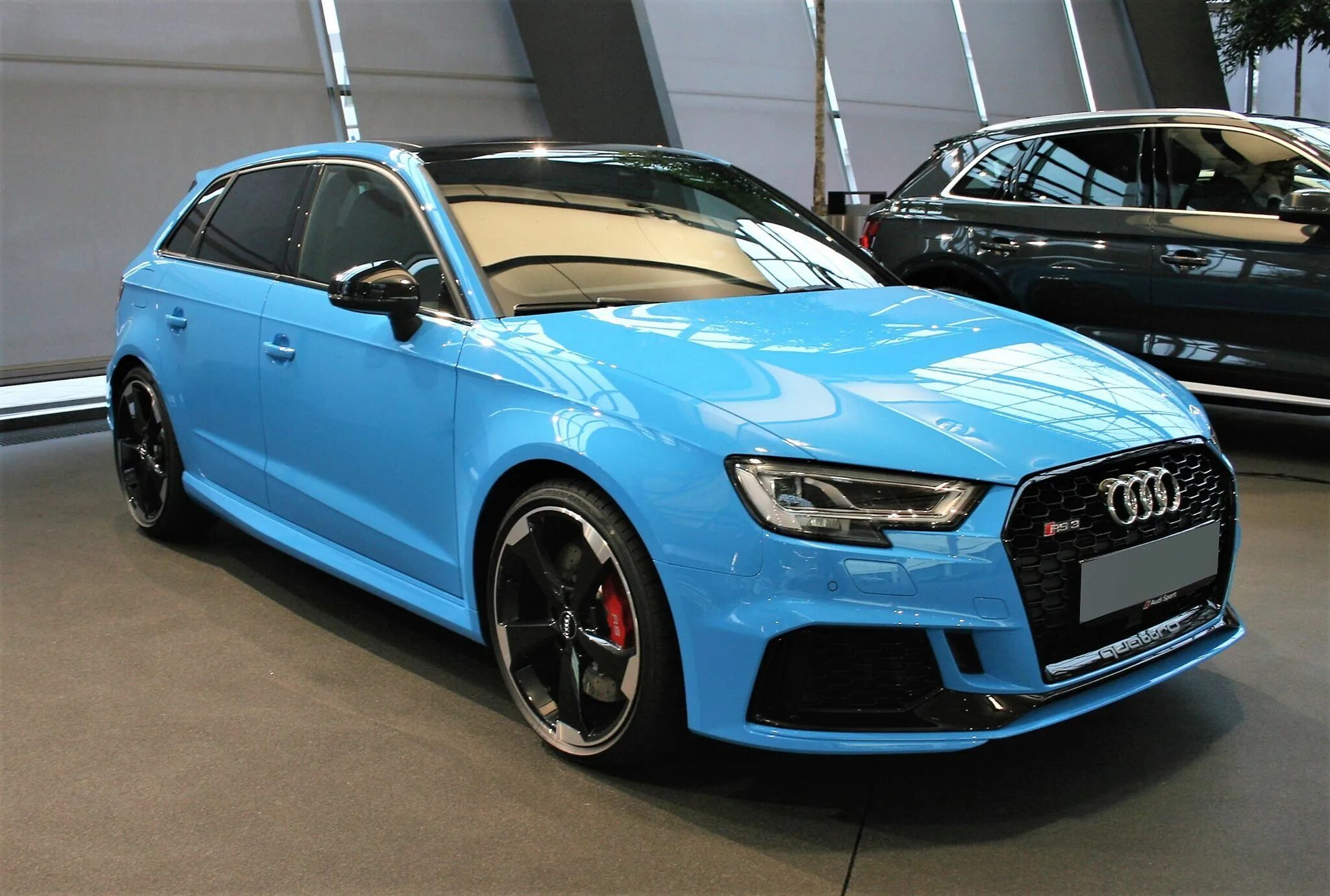 Цвет рс. Audi rs3 2014. Audi rs3 Sportback 2018. Audi RS 3 Blue. Audi rs5 бирюза.