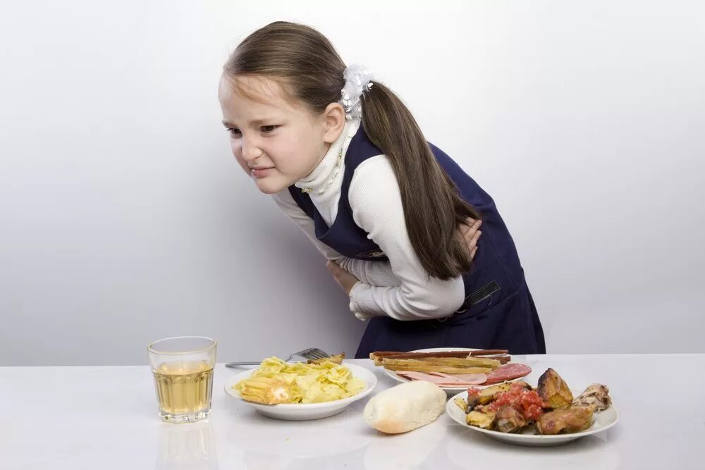 Питание детей. Неправильное питание детей. Пищевое отравление у ребенка. Еда для детей.