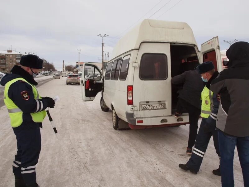 Маршрутный осмотр. Проверка маршруток ГИБДД. Магнитогорск ГИБДД проверка водителей 2022 фото сентябрь Верстов. Работа водителем в Магнитогорске. Челябинск водитель автобуса вакансии.