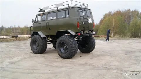 Уазик на больших колесах