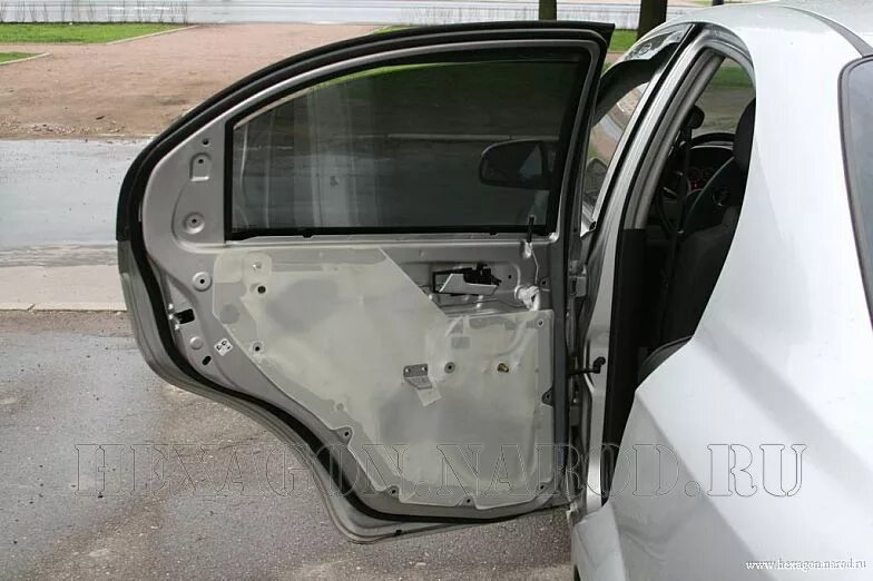 Как снять переднюю дверь авео. Дверь шевроле авео т300. задняя дверь без обшивки авео т250. водительская дверь шевроле круз без обшивки. передняя дверь без обшивки авео т 250.