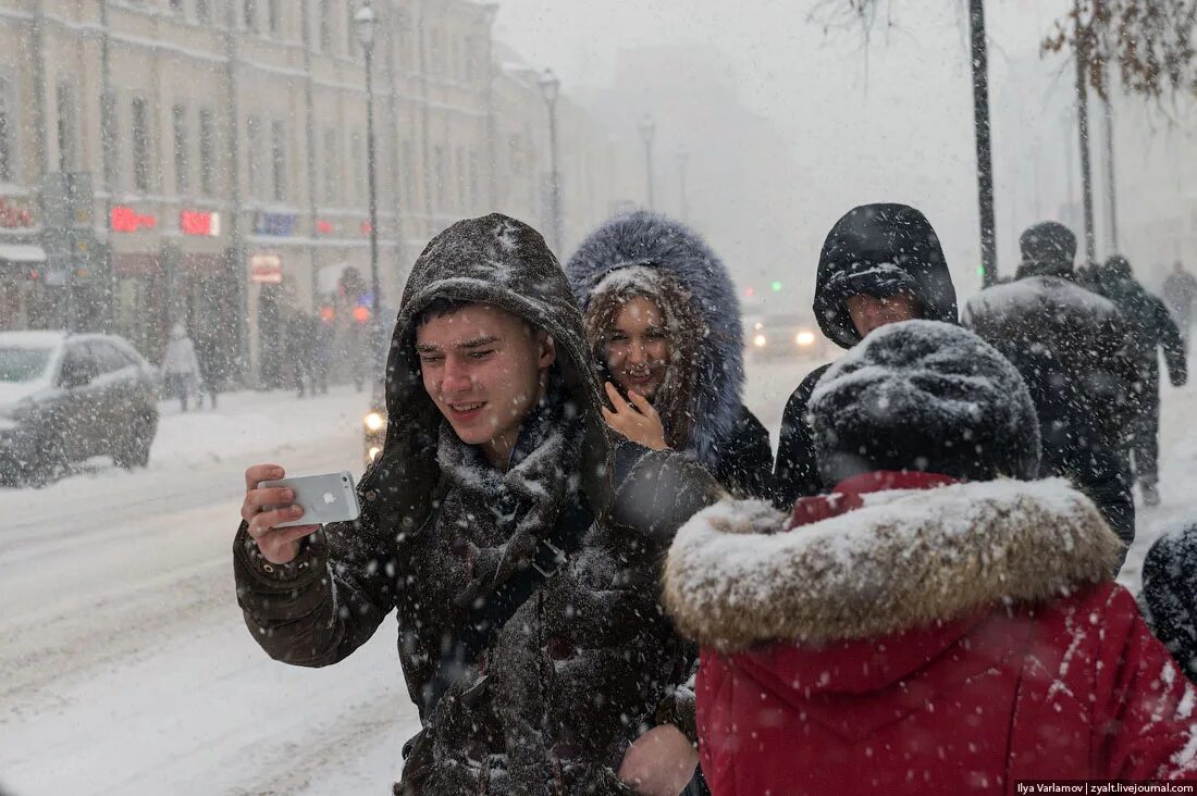 Снегопад Хабаровск 2014. Безумный снегопад. Снег в Москве фото. Москву завалило снегом. 28 декабря 2014