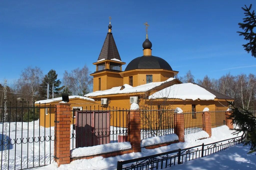 Храм уварово. Христорождественский собор уварово. Церкви бутурлинского района нижегородской. Храм в уварове. Уварово храм тамбовская область церковь.