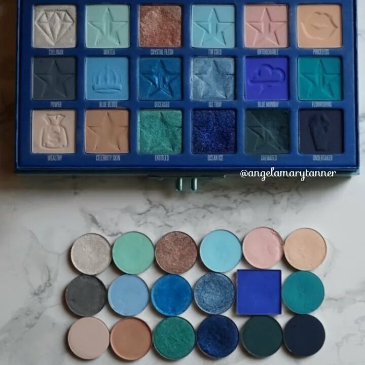 Палетка синий. Jeffree Star палетка теней Blue Blood. Джеффри Стар синяя палетка. Палетка Jeffree Star Blue Blood. Jeffree Star Blue Blood Palette.