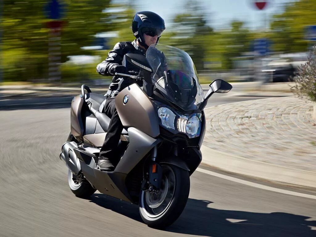 Bmw c 650. BMW gt 650 Sport. BMW 650 gt. Скутер BMW c650gt. BMW C 650 gt 2022.