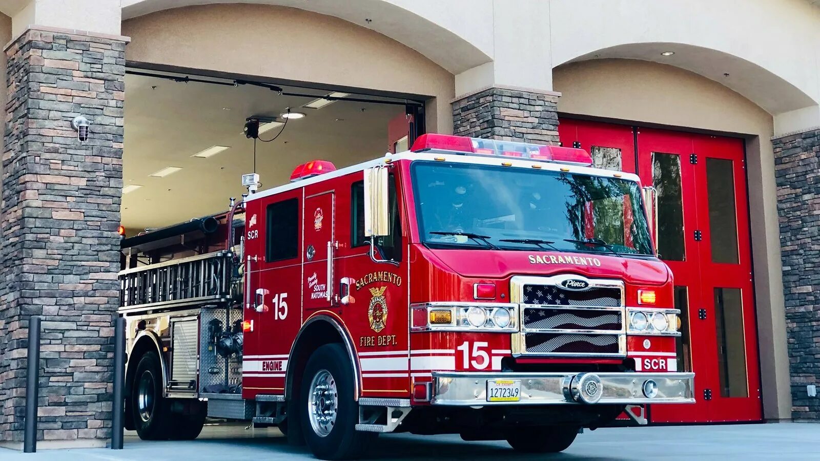 Включи про пожарную станцию. Fire Station. Пожарные машины Сакраменто. Fire Station Катар. Mini Fire Station USA.