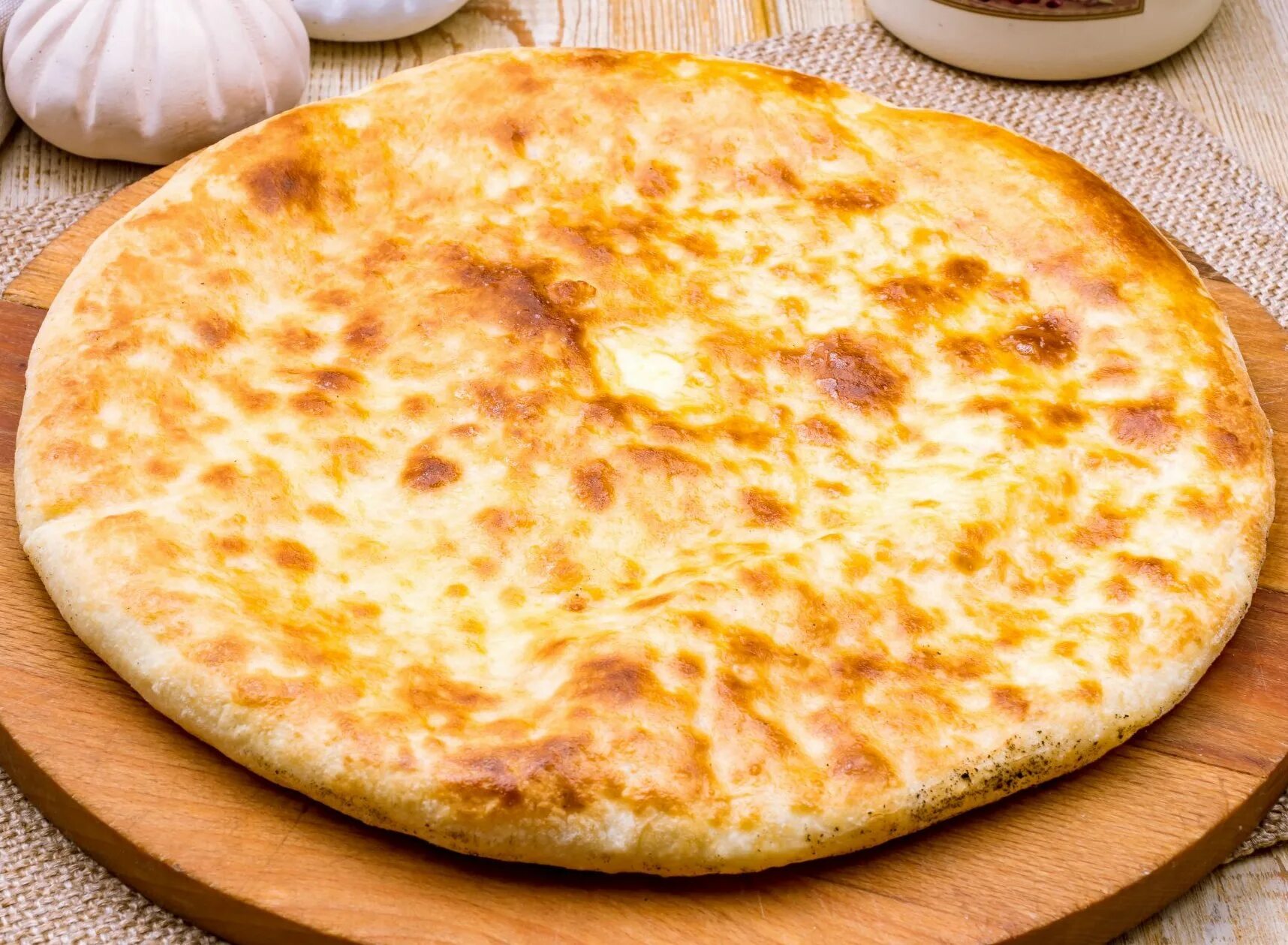 Хачапури с адыгейским сыром. Сыр адыгейский для хачапури. Сыр адыгейский для хачапури. Хачапури с адыгейским. Хачапури с адыгейским.