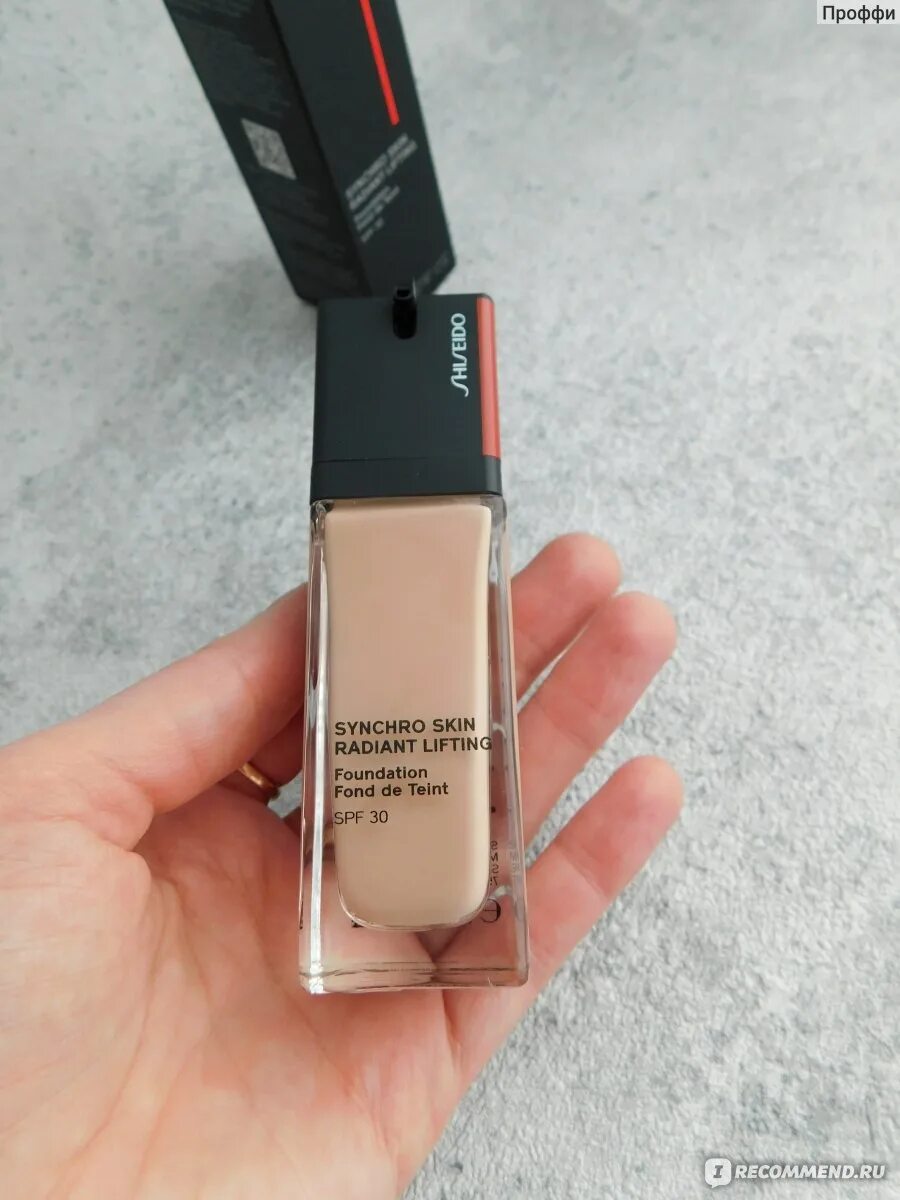 Shiseido synchro skin radiant lifting. Shiseido Synchro Skin Radiant Lifting оттенок 160shell с эффектом лифтинга. Тон Shiseido Skin Radiant Lifting Foundation. Тон шисейдо Neutral 1. Shiseido Synchro Skin Radiant Lifting Foundation свотчи.