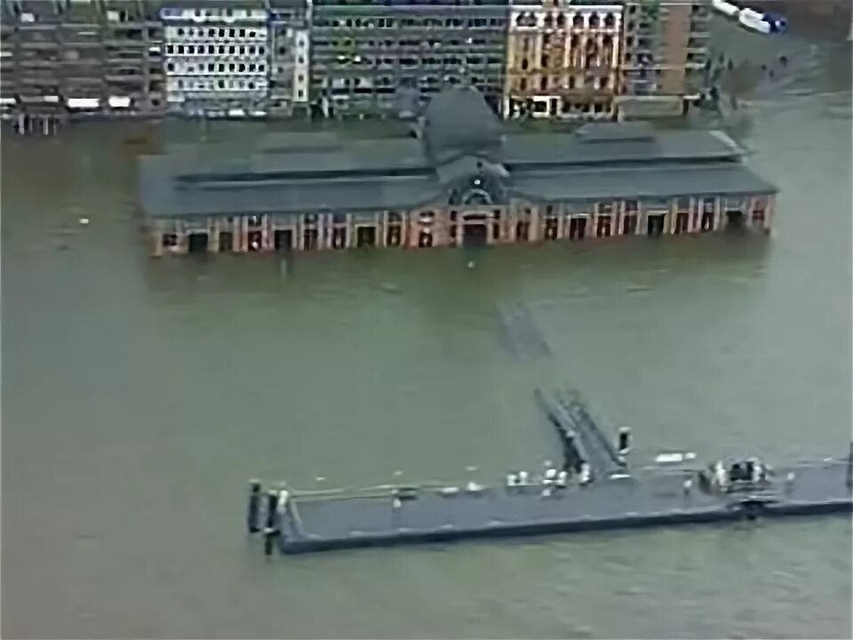 Гамбург затопило. Гамбург северное море. Наводнение в гамбурге. Гамбург море. Наводнение в гамбурге 1962.