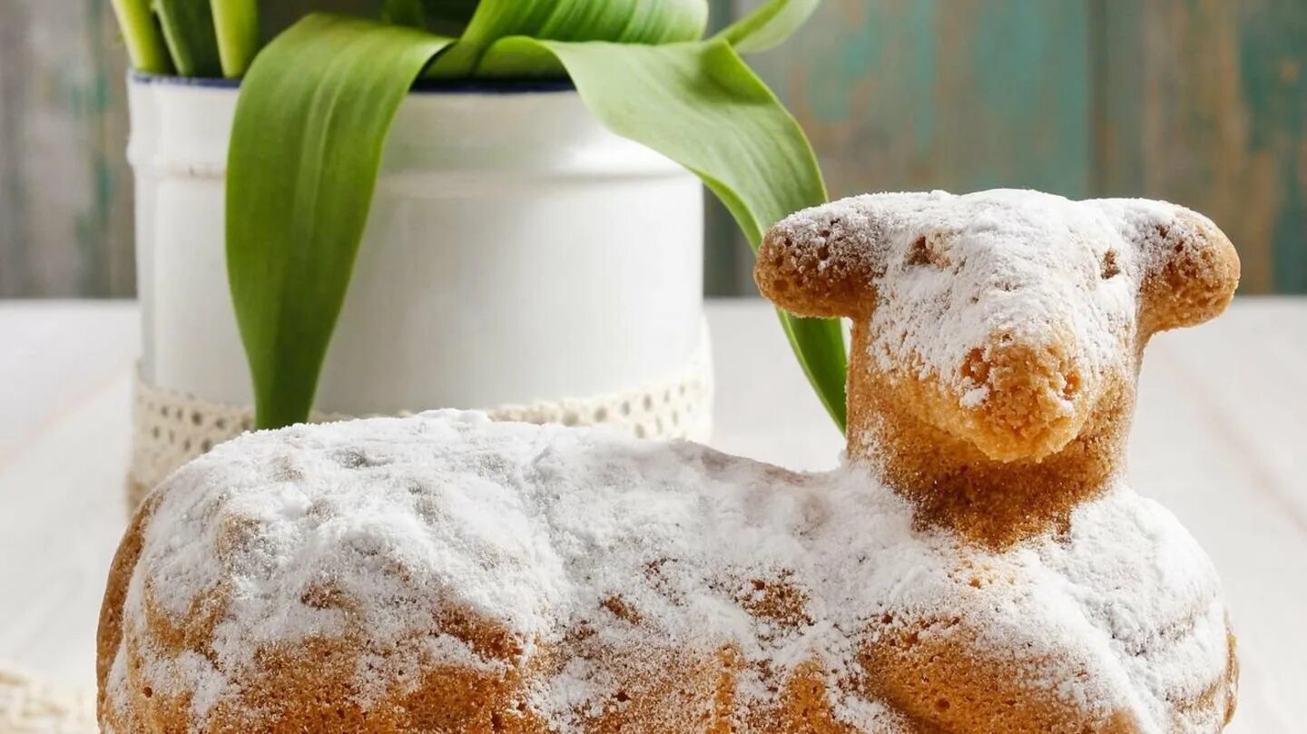 Рождественский ягненок. Пасхальный барашек выпечка. Рождественский ягненок. Рождественский ягненок. Рождественский агнец кекс.