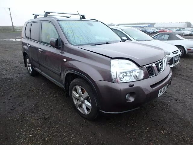 Nissan x Trail 2000. Nissan x-Trail 2000 год синий. Ниссан х-Трейл в разборе. Nissan x Trail на запчасти. Разбор ниссан х трейл