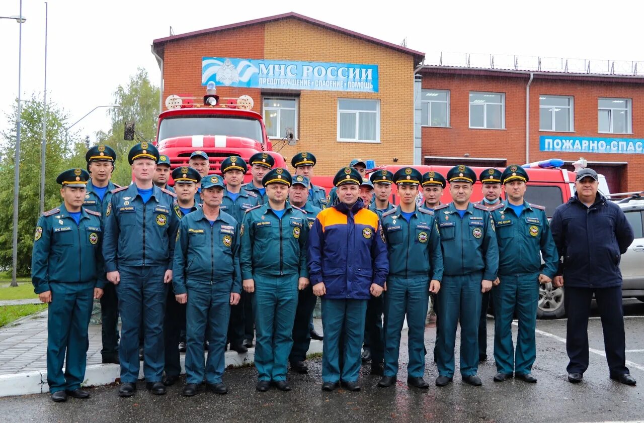 Спецуправление 4 мчс россии города саров. Ликвидация пожара. Мчс спасает. Штаб мчс россии. Фото ведущего программы украинского гражданской обороны.