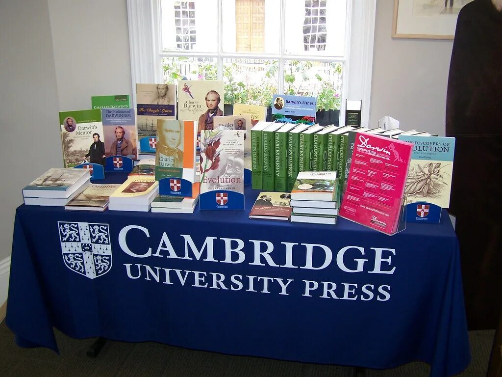 The cambridge university press. Издательство cambridge university press. издательство кембриджского университета. cambridge university press 2015. cambridge university press logo.