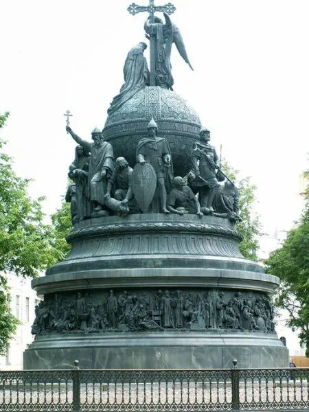 почему на памятнике тысячелетие россии нет ивана грозного. почему ивана грозного нет на памятнике тысячелетие. почему ивана грозного нет на памятнике тысячелетие. иван грозный на памятнике тысячелетие россии. михаил осипович микешин тысячелетие россии.