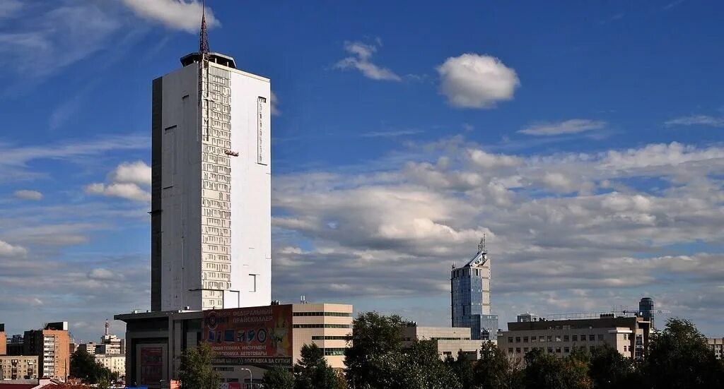 Екб недострой. Недострой свердловск. Недострой свердловск. Башня свердловск недострой. Свердловск (торгово-деловой центр).