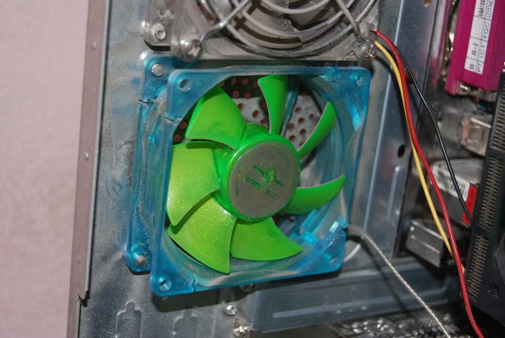 Вентилятор gx502gw CPU Fan. Громкий вентилятор в ПК. Строение кулера ПК. Гудит кулер в компьютере. Как исправить кулер