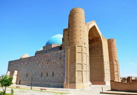 Жамбастары кең әйелдер трахает