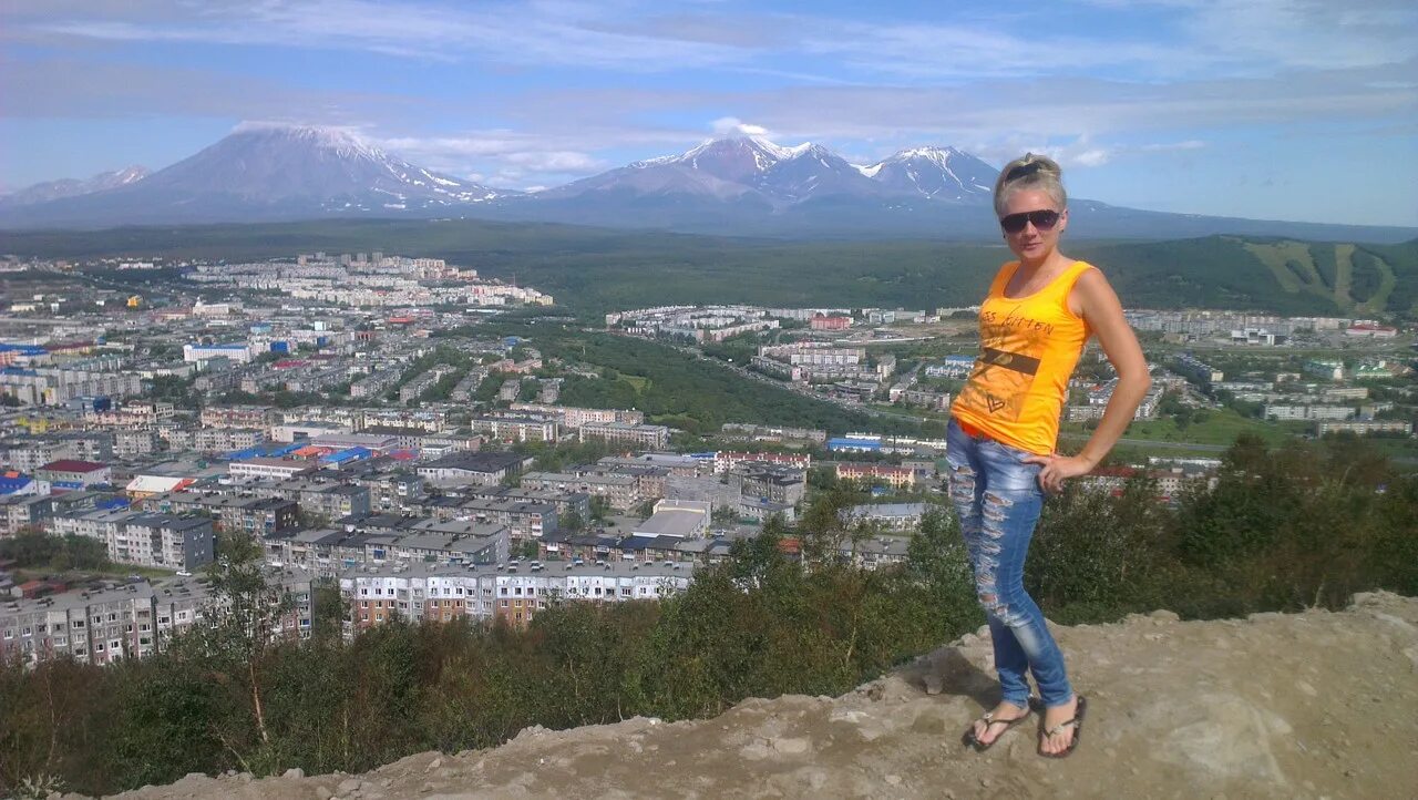 Женщины петропавловск камчатский. Удалова люля петропавловск камчатский. Женщина знакомится петропавловск-камчатском. Девушки петропавловска. Бухта авача камчатка.