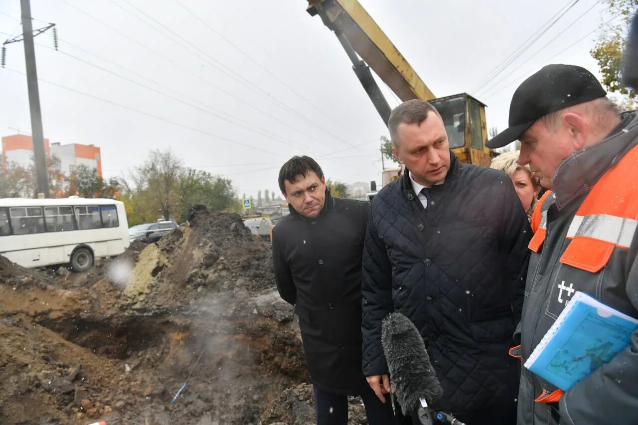 Нов саратова сегодня. Авария на теплотрассе в Саратове. Губернатор Саратовской области. Авария на теплотрассе 2023.