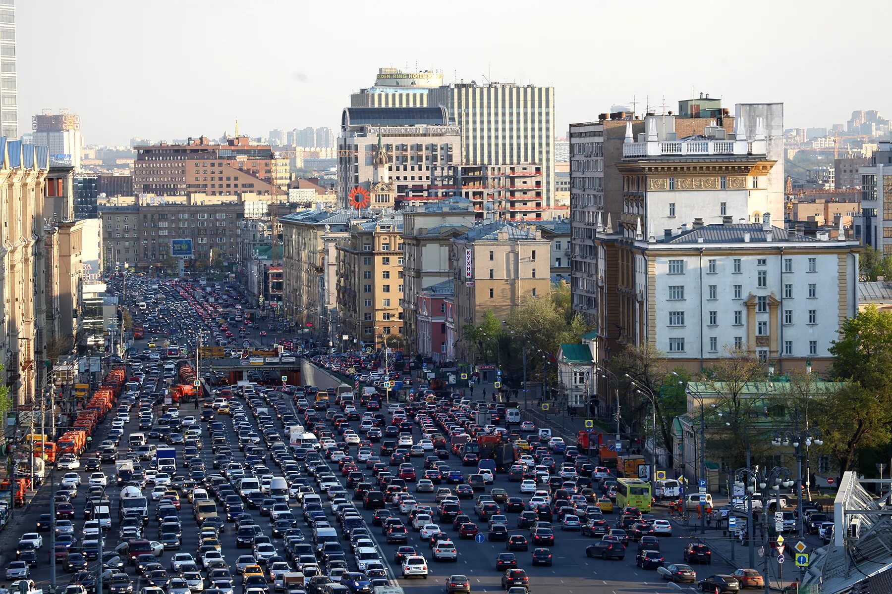 Сколько улиц и площадей в москве