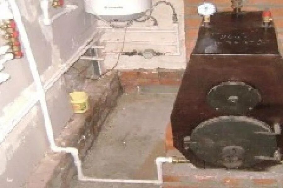 Гефест котел твердотопливный 15. Дровяной котел длительного горения. Самодельные котлы отопления. Видео котлы водяные. Печные котлы отопления для частного дома.