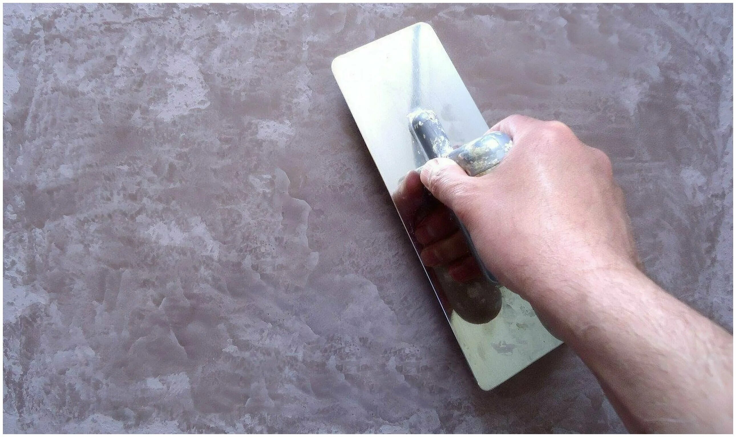 Интрузия венецианская штукатурка. Нанесение штукатурки под венецианскую. Техника нанесения венецианской штукатурки. Декоративная отделка стен шпаклевкой. Венецианская штукатурка замешивание.