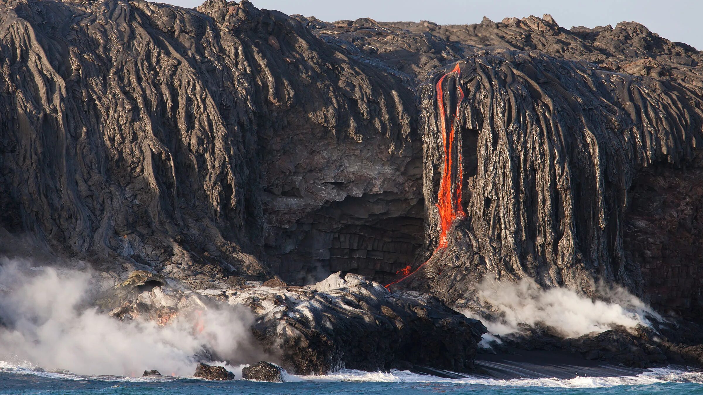 5 самых больших вулканов. Хавайи-Волкейнос Гавайи. Лава Биг Айленд. Вулканы Гавайских островов. Массив таму вулкан.