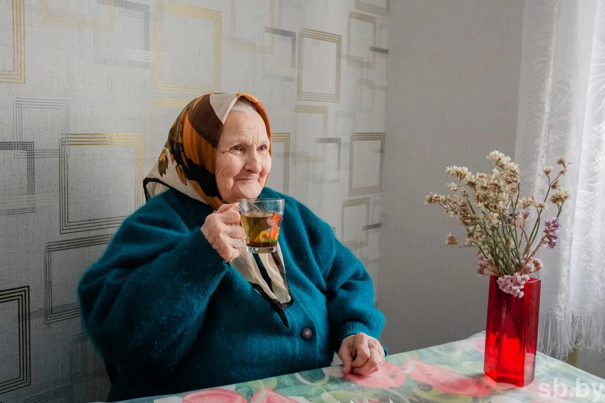 Повышение пенсии в 80 лет. Мне 80 лет. Повышение пенсии с 1 августа 2022. Доплата к пенсии после 80 лет в 2022 в Удмуртии.