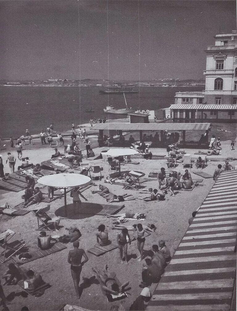 Севастополь раньше. Артиллерийская бухта севастополь. Севастополь 1970 год. Площадь нахимова севастополь ссср. Старый севастополь.