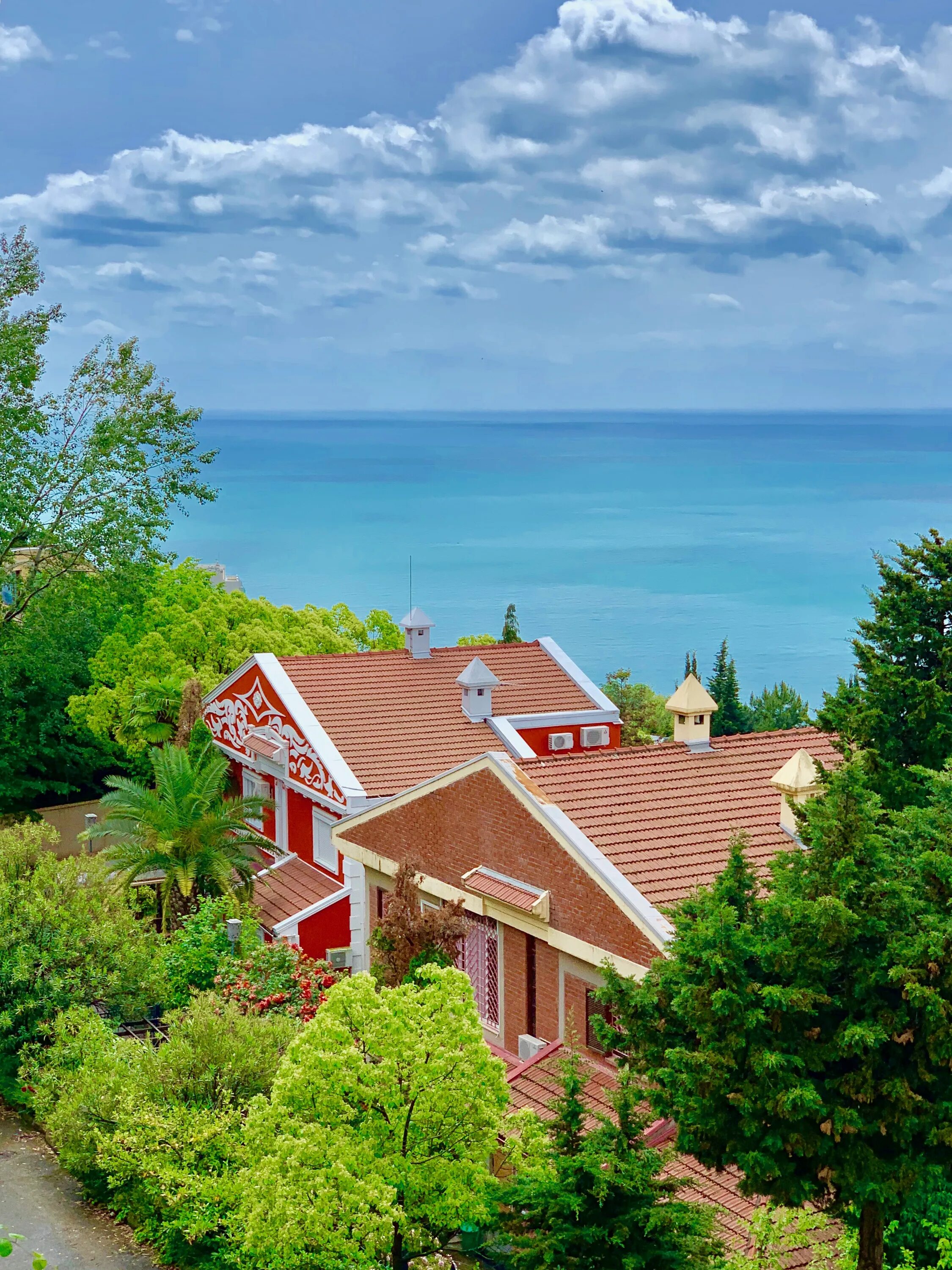 улица благодатная адлер. благодатная улица сочи. г. ул благодатная сочи маленькая италия. благодатная улица сочи.