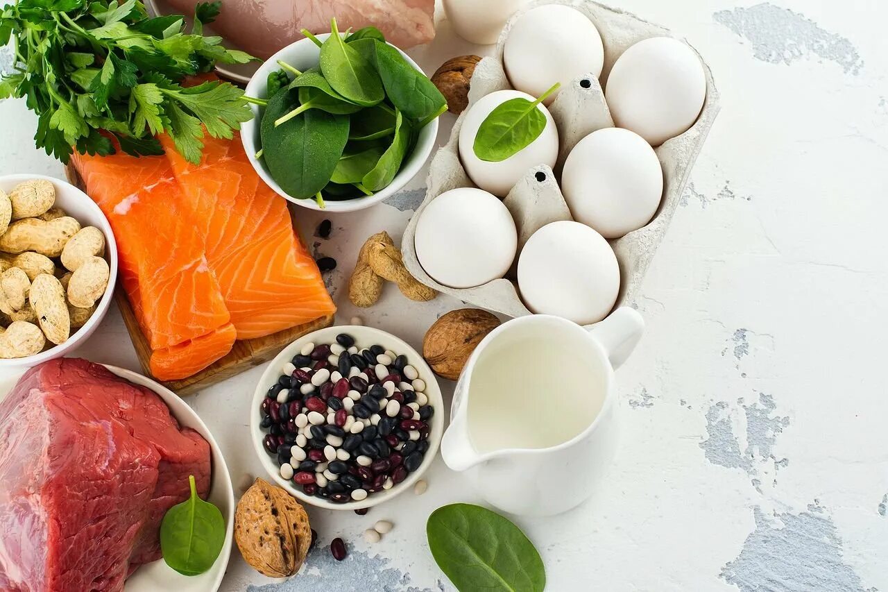 Еда для умных людей. Здоровое питание. полезные продукты. белковые продукты. еда для спортсменов.