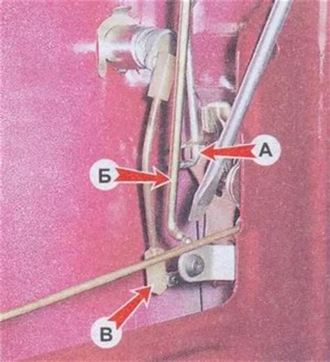 Тяга двери ваз 2107. Механизм замка передней двери ВАЗ 2107. Фиксатор тяги открывания двери ВАЗ 2107. ВАЗ 2107 механизм открывания передней двери. Тяга переднего замка ВАЗ 2107.